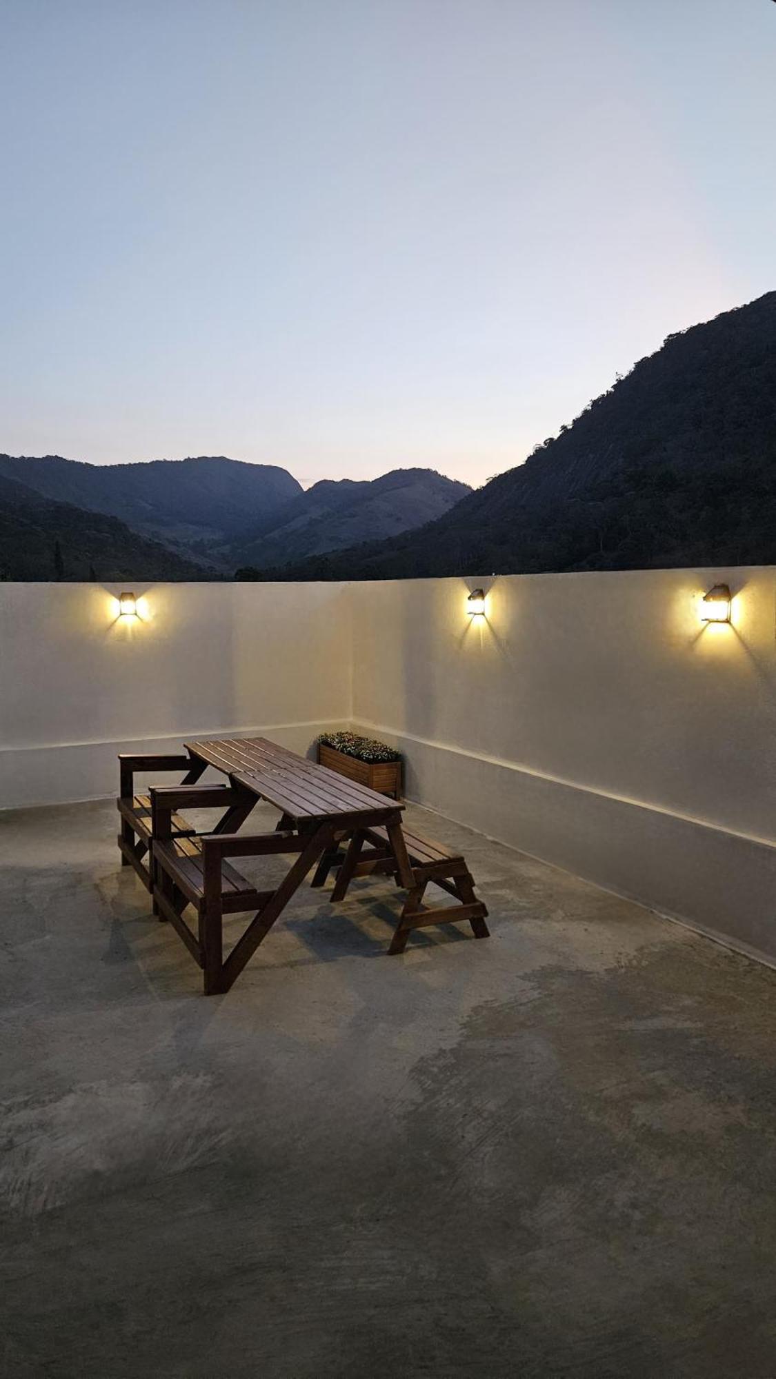 Cantinho Na Serra - Apartamento Santa Maria Madalena Dış mekan fotoğraf
